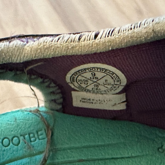 KEEN Stingray Water Shoes Girls - Size 9 - Picture 3 of 4